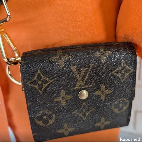 Louis Vuitton Wallet with added unbranded strap - Picture 3 of 9